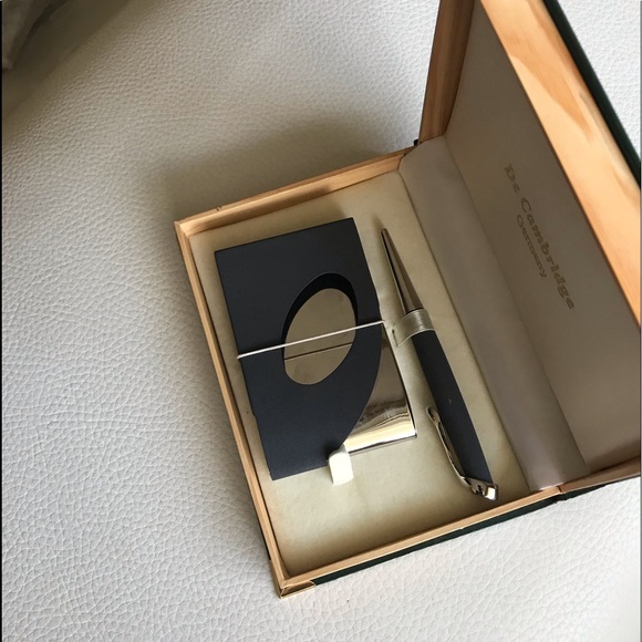 New De CAMBRIDGE Gift BOX. Card keeper. & pen. - Picture 7 of 8